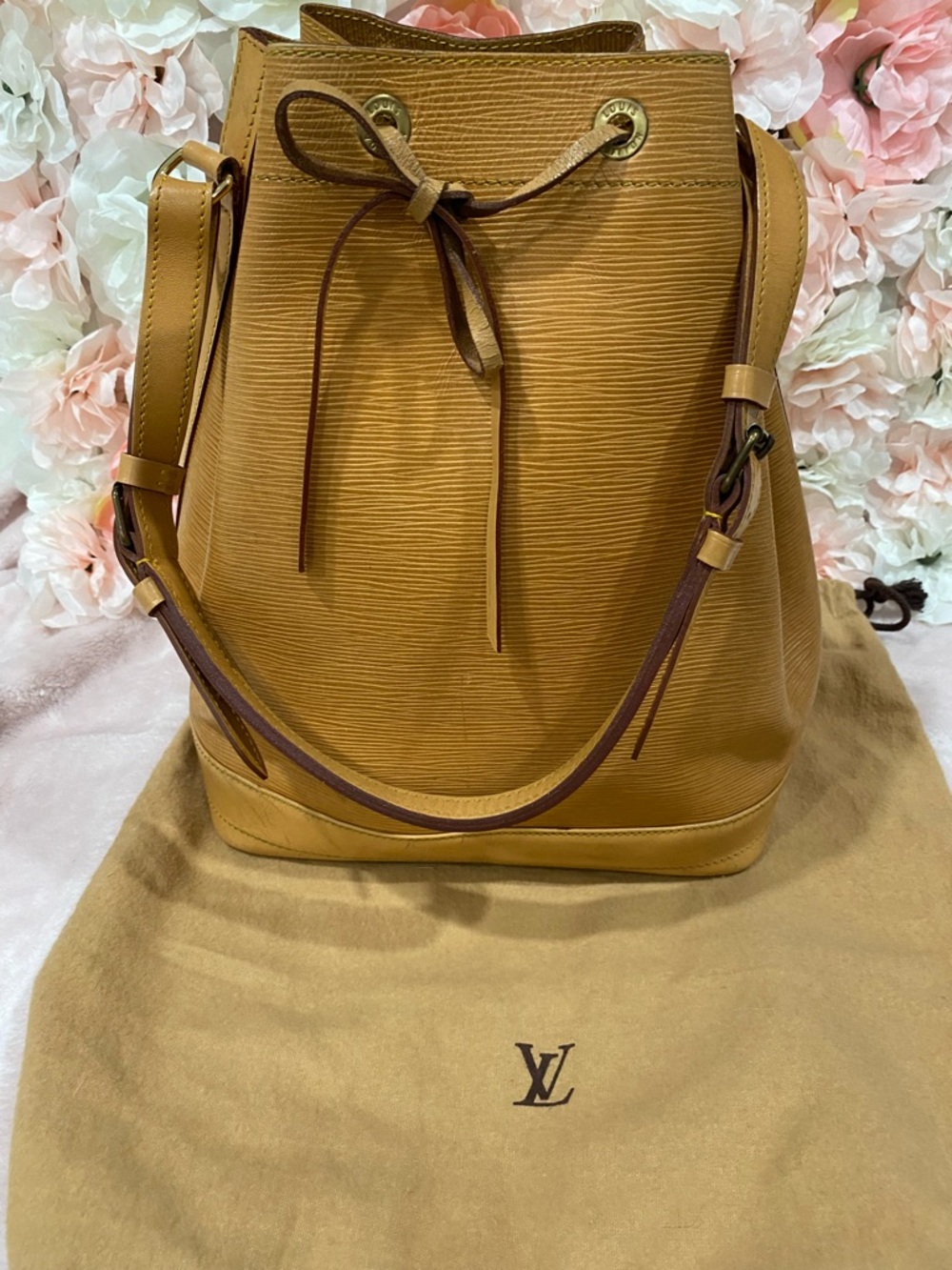 Louis Vuitton Noe Tan Epi Leather Bucket Bag